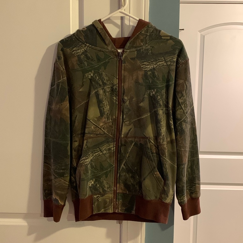 X Large Camouflage Zipper Jacket Hoodie. Like new! Bundle and save!